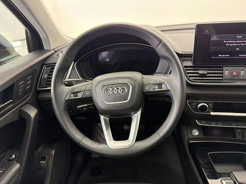 Used 2021 Audi Q5 2.0T Premium Plus w/ Premium Plus Package AWD/4WD image 16