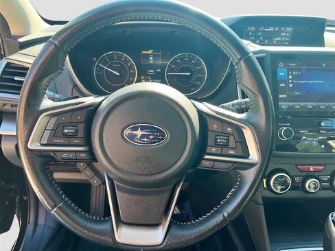 Used 2022 Subaru Impreza 2.0i Limited image 11