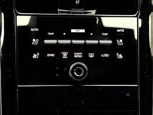 Used 2025 Porsche Panamera 4 w/ Premium Package image 26