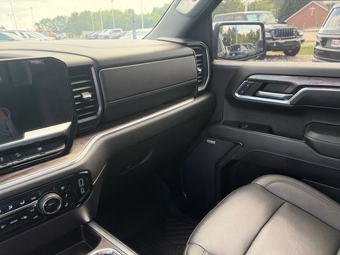 Used 2023 Chevrolet Silverado 1500 LTZ w/ LTZ Premium Package AWD/4WD image 30