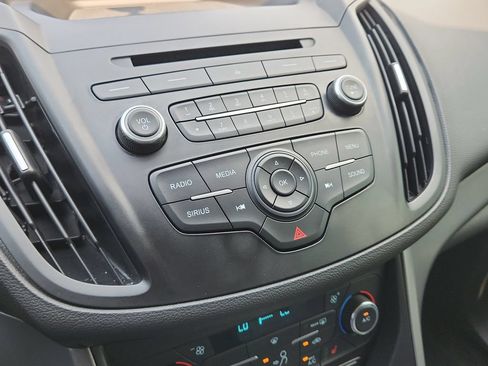Used 2017 Ford C-MAX SE w/ Cold Weather Package FWD image 28