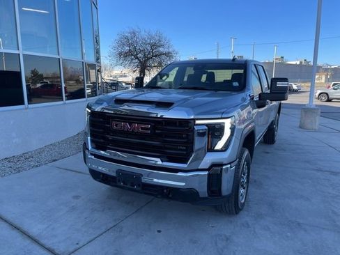 Used 2024 GMC Sierra 3500 Pro w/ Convenience Package AWD/4WD image 1