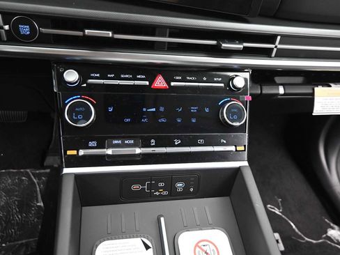 New 2026 Hyundai Santa Fe SEL FWD image 18