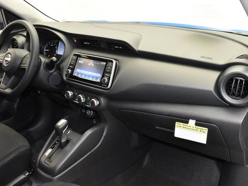 Certified 2025 Nissan Kicks Play S FWD image 25