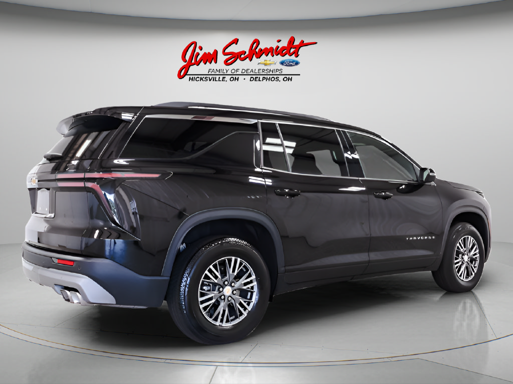 Used 2026 Chevrolet Traverse LT FWD image 6