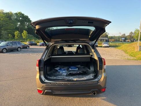 Used 2021 Subaru Forester Limited AWD/4WD image 10
