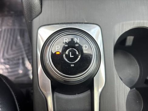 Used 2021 Ford Escape SEL w/ Technology Package AWD/4WD image 23