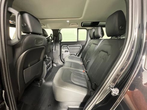 Used 2021 Land Rover Defender 110 SE image 26