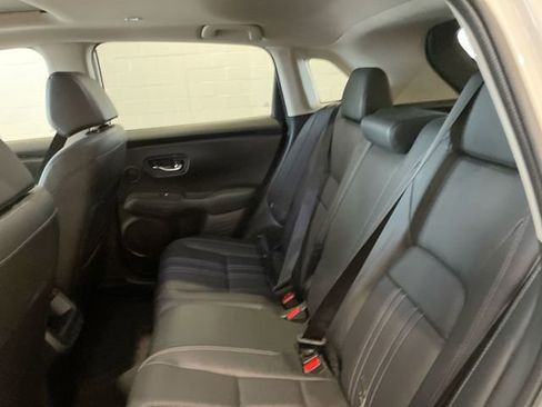 Used 2023 Honda HR-V EX-L image 13