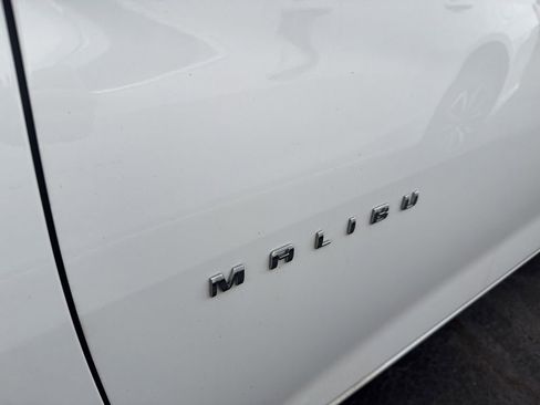 Used 2017 Chevrolet Malibu LT image 45