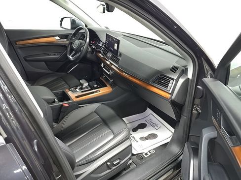 Used 2021 Audi Q5 2.0T Premium w/ Convenience Package AWD/4WD image 16
