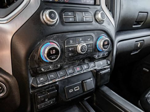 Used 2021 GMC Sierra 1500 SLT AWD/4WD image 25