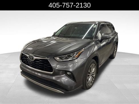 Used 2020 Toyota Highlander Platinum image 1