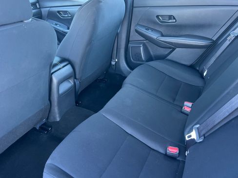 Used 2025 Nissan Sentra S FWD image 9