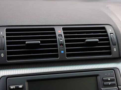 Used 2005 BMW M3 Coupe RWD image 45
