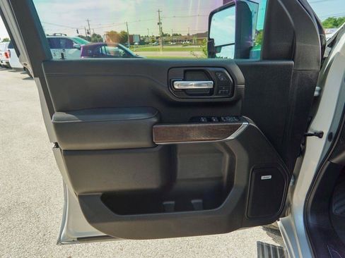 Used 2022 GMC Sierra 2500 Denali w/ Technology Package AWD/4WD image 17