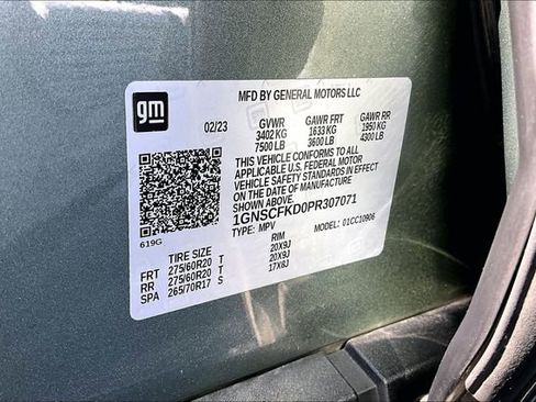 Used 2023 Chevrolet Suburban Premier image 19