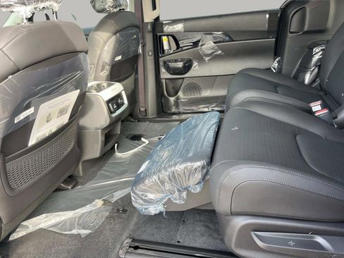 New 2026 Kia Carnival SX Prestige FWD image 17
