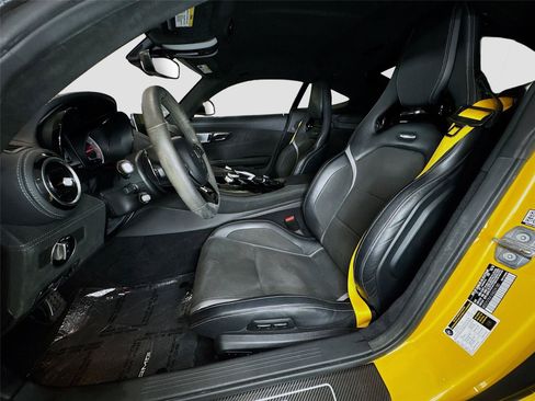 Used 2019 Mercedes-Benz AMG GT R image 2