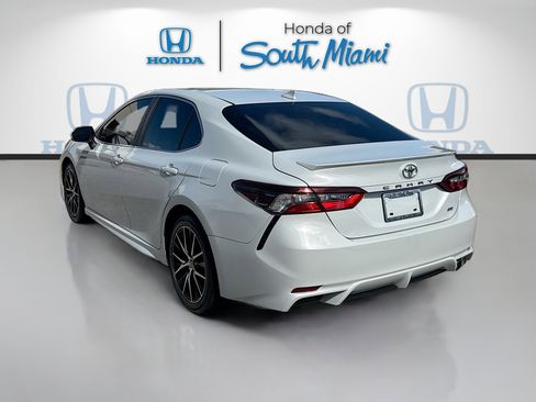 Used 2022 Toyota Camry SE w/ Convenience Package image 5
