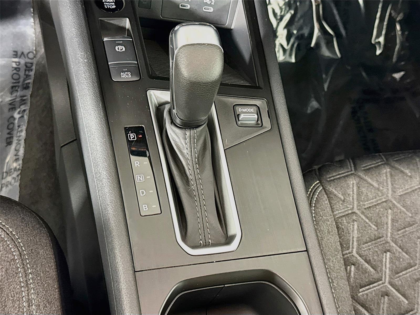 Certified 2025 Nissan Kicks SV FWD image 17
