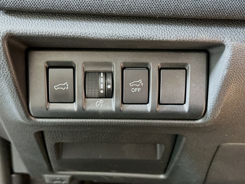 Used 2025 Subaru Outback Premium image 16