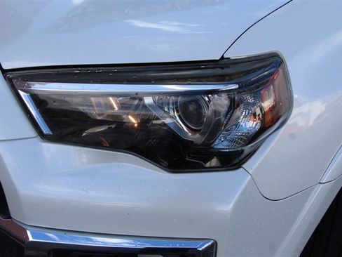 Used 2015 Toyota 4Runner Limited image 23