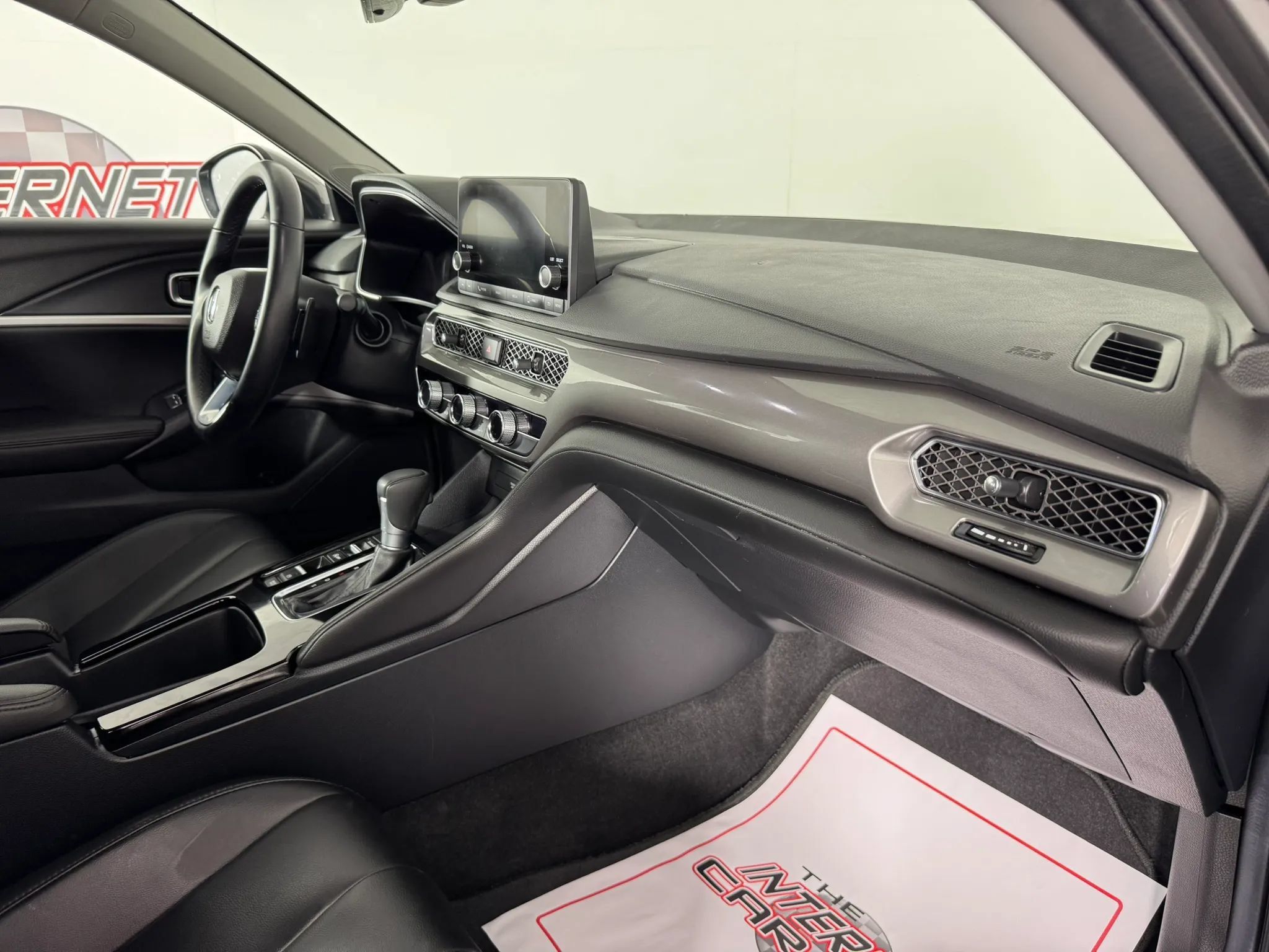 Used 2025 Acura Integra FWD image 12