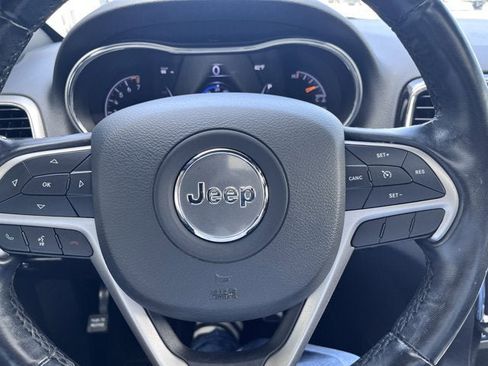 Used 2022 Jeep Grand Cherokee Limited image 13