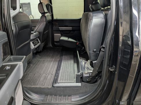 Used 2023 Ford F350 Lariat w/ Tow Technology Package image 10