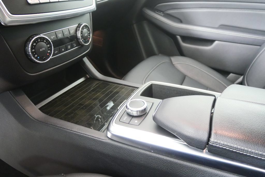 Used 2015 Mercedes-Benz ML 350 4MATIC image 24