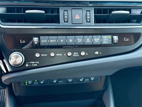 New 2025 Lexus ES 350 w/ Premium Package image 34