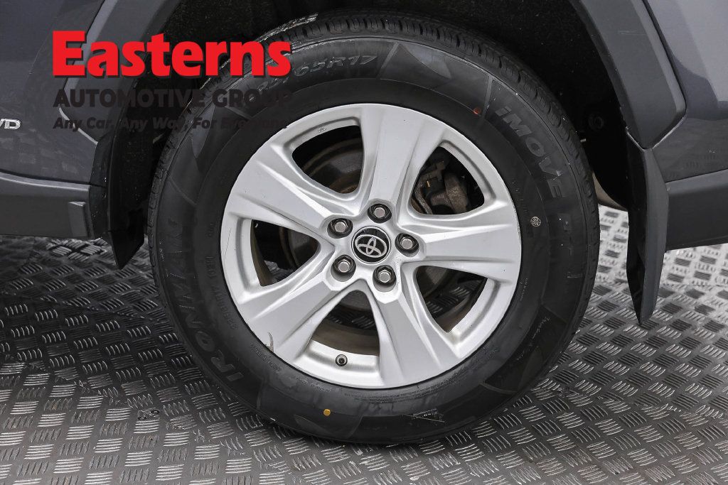 Used 2021 Toyota RAV4 LE w/ Carpet Mat Package (TMS) AWD/4WD image 34