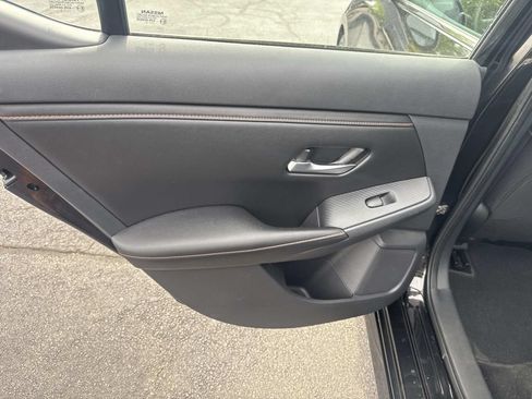 Used 2022 Nissan Sentra SR FWD image 16