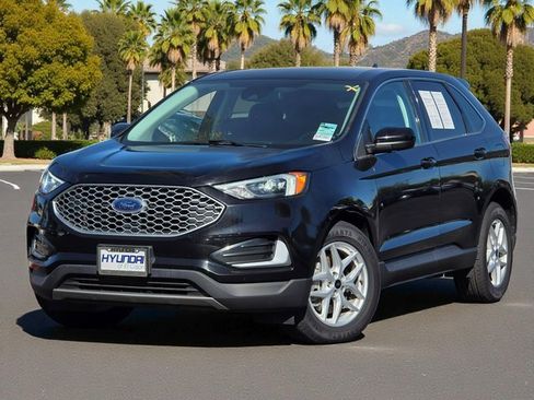 Used 2023 Ford Edge SEL image 2