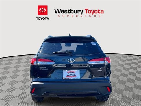 Certified 2023 Toyota Corolla Cross LE image 7