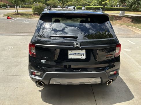Used 2023 Honda Passport TrailSport image 9