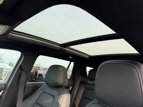 New 2026 GMC Terrain Elevation w/ Elevation Premium Package AWD/4WD image 31