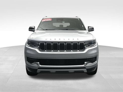 Used 2024 Jeep Wagoneer L Series II w/ Flexible Seating Group AWD/4WD image 8