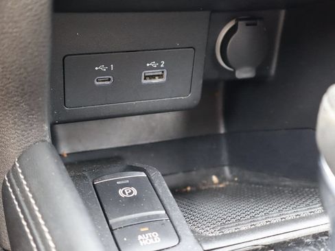 Used 2022 Nissan Kicks SV FWD image 23