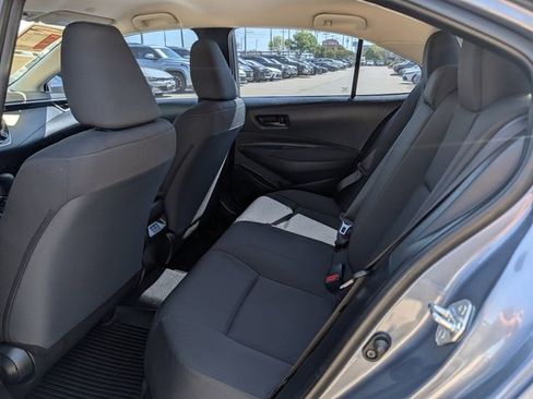 Used 2025 Toyota Corolla LE image 29