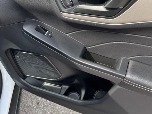 Used 2022 Ford Escape SE image 25