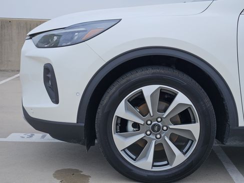 Used 2024 Ford Escape Platinum w/ Premium Technology Package AWD/4WD image 13