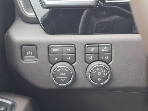 New 2026 Chevrolet Silverado 2500 LT w/ Texas Edition AWD/4WD image 22