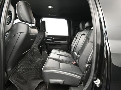 Used 2026 RAM 3500 Laramie AWD/4WD image 32