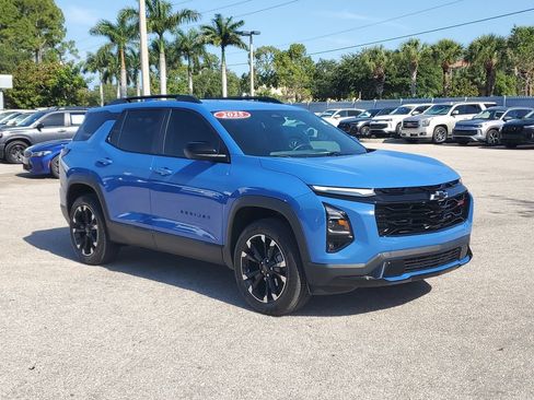 Used 2025 Chevrolet Equinox RS w/ Safety and Technology Package FWD image 2