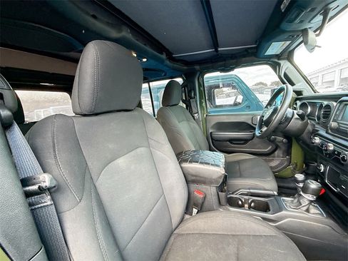 Used 2021 Jeep Wrangler Unlimited Sport image 31