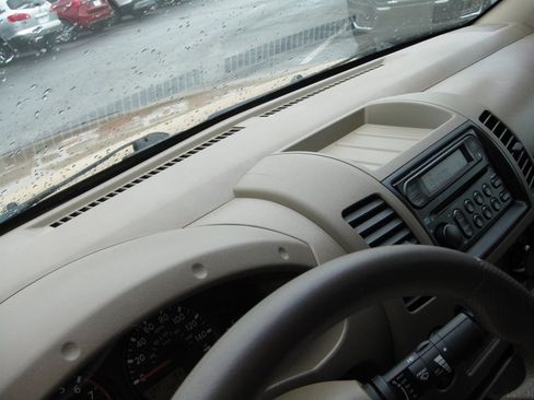 Used 2005 Nissan Frontier SE w/ (P01) Power Pkg RWD image 21