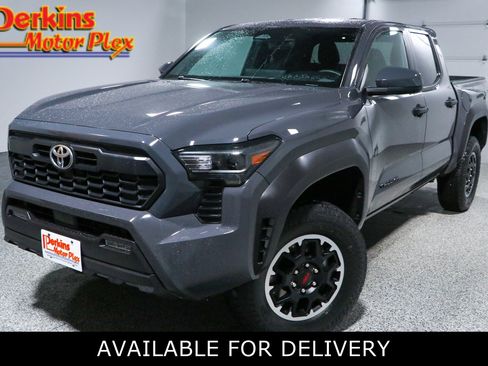 Used 2025 Toyota Tacoma TRD Off-Road AWD/4WD image 1