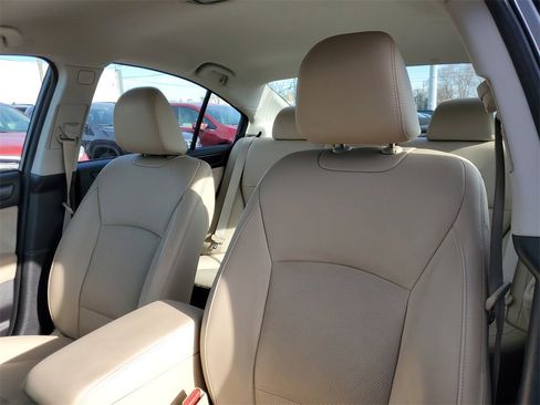 Used 2016 Subaru Legacy 2.5i Limited image 10